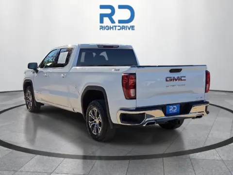 More photos of 2023 GMC Sierra 1500 SLE at RightDrive Fort Worth, TX
