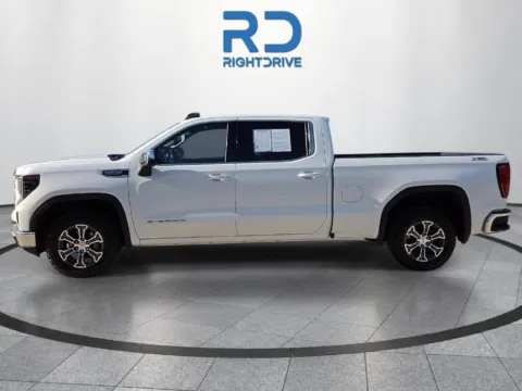 More photos of 2023 GMC Sierra 1500 SLE at RightDrive Fort Worth, TX