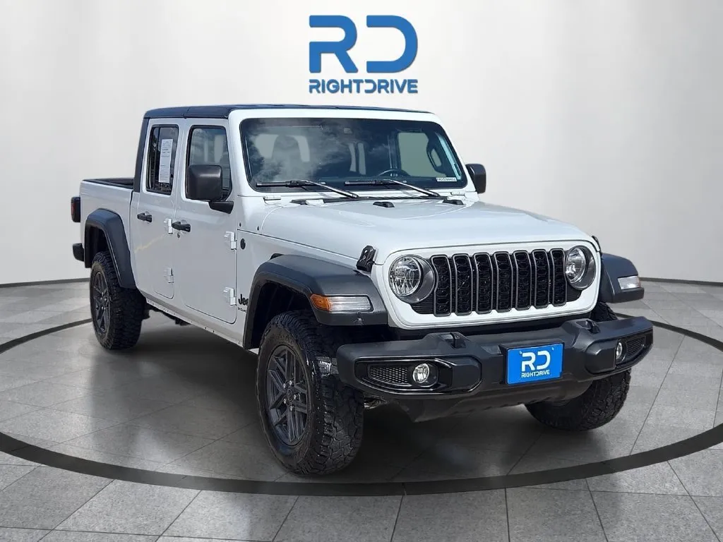 White 2025 Jeep Gladiator Sport S for sale in Fort Worth, TX