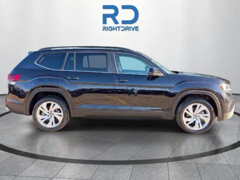 Photos of 2023 Volkswagen Atlas 2.0T SE w/Technology for sale in Fort Worth, TX at RightDrive Fort Worth