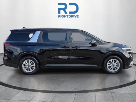 Photos of 2023 Kia Carnival LX Seat Package for sale in Fort Worth, TX at RightDrive Fort Worth