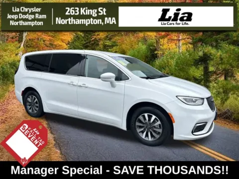 White 2022 Chrysler Pacifica Hybrid Touring L for sale in Northampton, MA