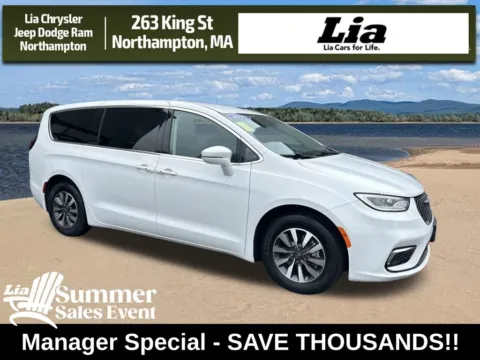 White 2022 Chrysler Pacifica Hybrid Touring L for sale in Northampton, MA