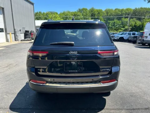 More photos of 2023 Jeep Grand Cherokee Limited at Lia Chrysler Jeep Dodge Ram Northampton, MA