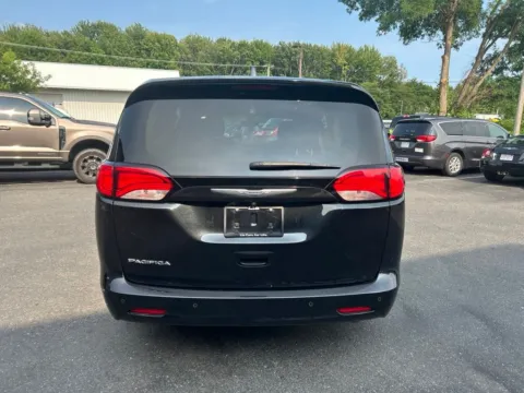 More photos of 2017 Chrysler Pacifica Touring at Lia Chrysler Jeep Dodge Ram Northampton, MA