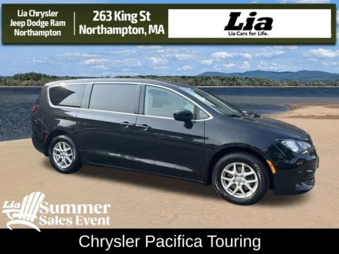 Black 2017 Chrysler Pacifica Touring for sale in Northampton, MA