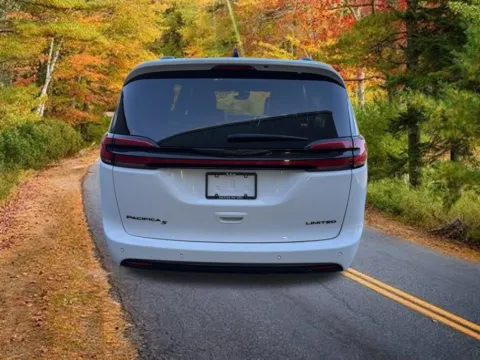 More photos of 2025 Chrysler Pacifica Limited at Lia Chrysler Jeep Dodge Ram Northampton, MA