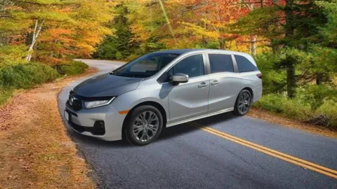 More photos of 2026 Honda Odyssey Touring at Lia Honda Albany, NY