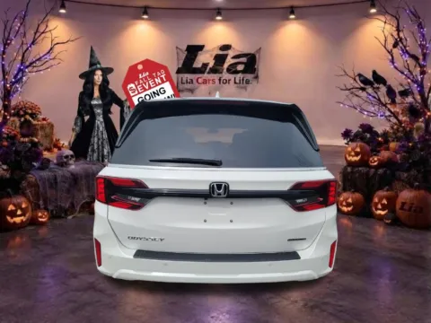More photos of 2026 Honda Odyssey Touring at Lia Honda Albany, NY