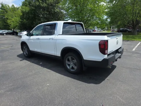 More photos of 2023 Honda Ridgeline RTL-E at Lia Honda Albany, NY