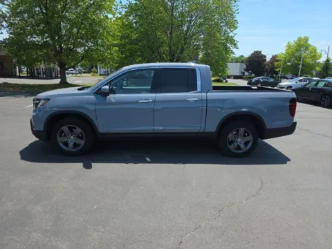 More photos of 2023 Honda Ridgeline RTL-E at Lia Honda Albany, NY