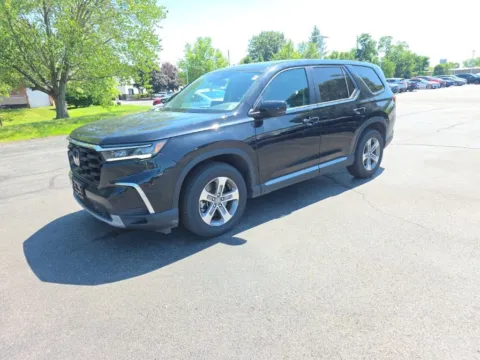 Another view of 2025 Honda Pilot EX-L for sale in Albany, NY at Lia Honda Albany