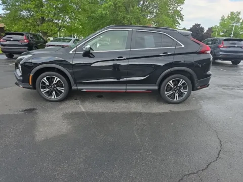 More photos of 2023 Mitsubishi Eclipse Cross at Lia Honda Albany, NY