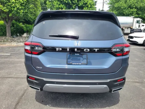 More photos of 2026 Honda Pilot EX-L at Lia Honda Albany, NY