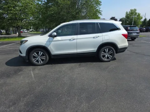 More photos of 2017 Honda Pilot EX-L at Lia Honda Albany, NY
