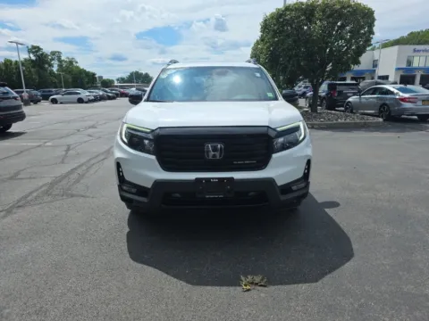 Photos of 2024 Honda Passport Black Edition for sale in Albany, NY at Lia Honda Albany