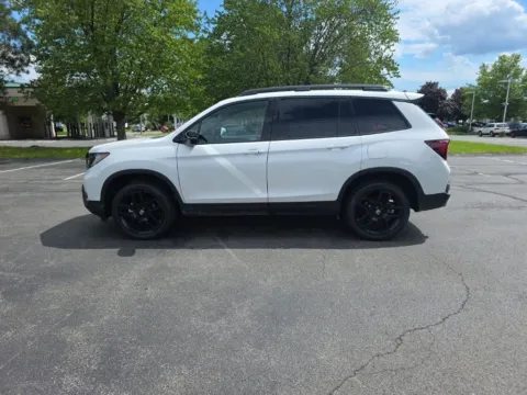 More photos of 2024 Honda Passport Black Edition at Lia Honda Albany, NY