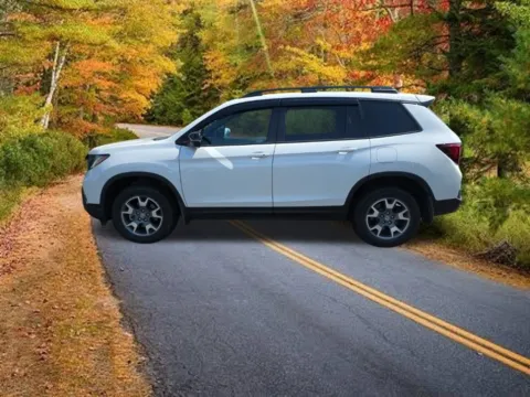 More photos of 2023 Honda Passport TrailSport at Lia Honda Albany, NY