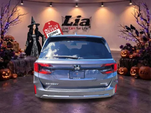 More photos of 2027 Honda Odyssey Touring at Lia Honda Albany, NY