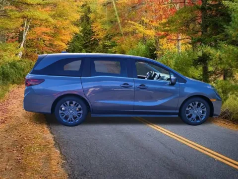 Photos of 2027 Honda Odyssey Touring for sale in Albany, NY at Lia Honda Albany