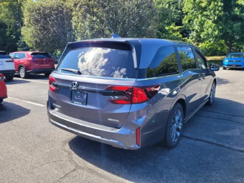 Another view of 2027 Honda Odyssey Touring for sale in Albany, NY at Lia Honda Albany