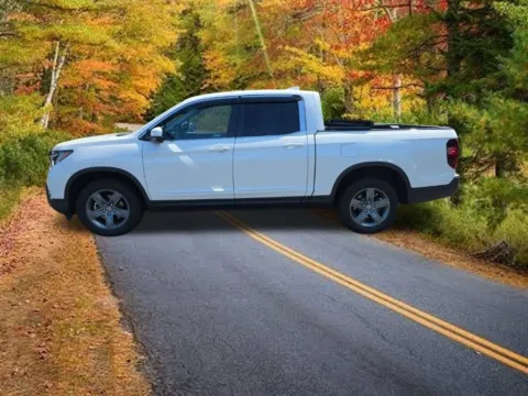 More photos of 2023 Honda Ridgeline RTL at Lia Honda Albany, NY