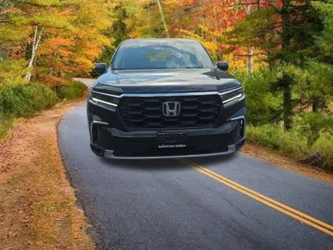 Photos of 2023 Honda Pilot EX-L for sale in Albany, NY at Lia Honda Albany