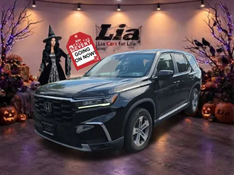 Another view of 2023 Honda Pilot EX-L for sale in Albany, NY at Lia Honda Albany