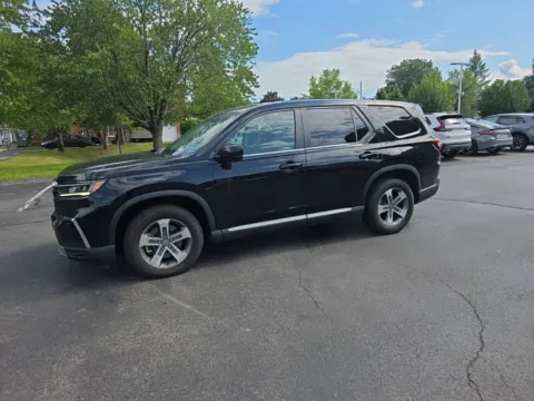 More photos of 2023 Honda Pilot EX-L at Lia Honda Albany, NY