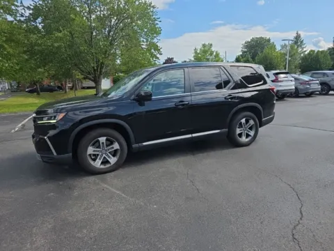 More photos of 2023 Honda Pilot EX-L at Lia Honda Albany, NY