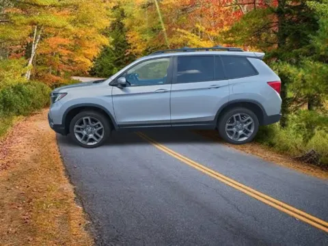 More photos of 2023 Honda Passport EX-L at Lia Honda Albany, NY