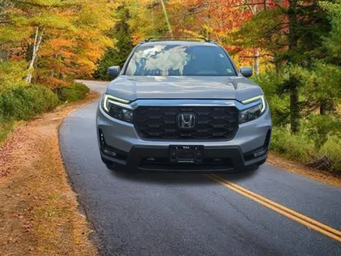 Photos of 2023 Honda Passport EX-L for sale in Albany, NY at Lia Honda Albany