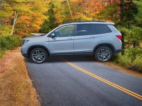 More photos of 2023 Honda Passport EX-L at Lia Honda Albany, NY