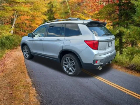 More photos of 2023 Honda Passport EX-L at Lia Honda Albany, NY