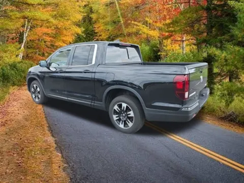 More photos of 2020 Honda Ridgeline RTL at Lia Honda Albany, NY