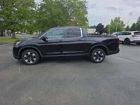 More photos of 2020 Honda Ridgeline RTL at Lia Honda Albany, NY