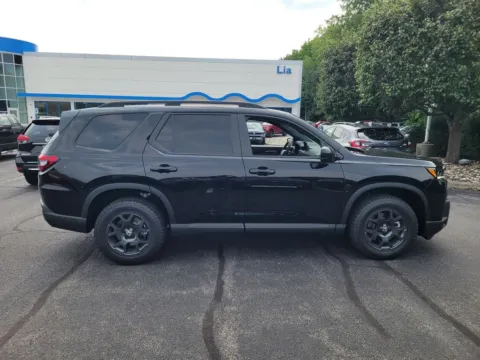 Photos of 2026 Honda Pilot TrailSport for sale in Albany, NY at Lia Honda Albany