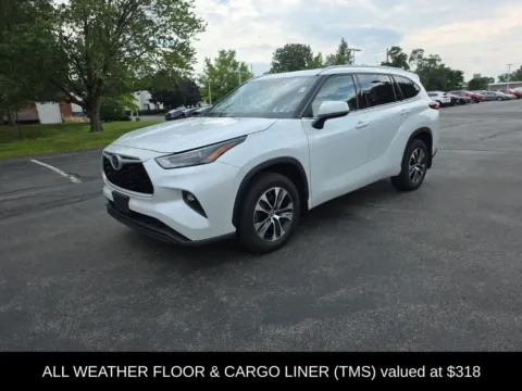 More photos of 2022 Toyota Highlander XLE at Lia Honda Albany, NY