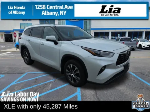 White 2022 Toyota Highlander XLE for sale in Albany, NY