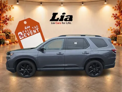 More photos of 2025 Honda Pilot Black Edition at Lia Honda Albany, NY