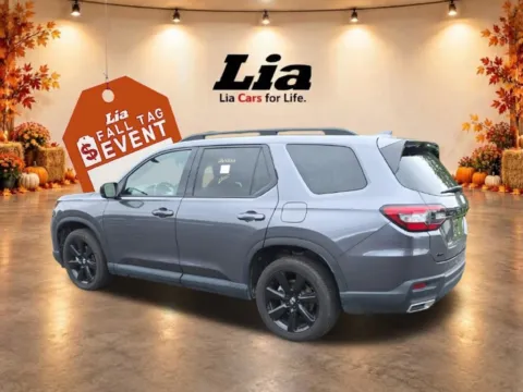 More photos of 2025 Honda Pilot Black Edition at Lia Honda Albany, NY