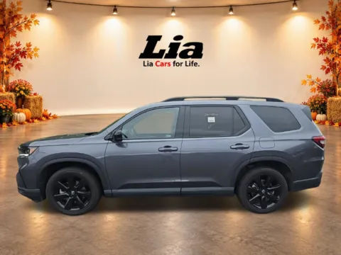 More photos of 2025 Honda Pilot Black Edition at Lia Honda Albany, NY