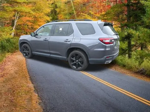 More photos of 2025 Honda Pilot Black Edition at Lia Honda Albany, NY
