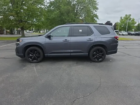 More photos of 2025 Honda Pilot Black Edition at Lia Honda Albany, NY