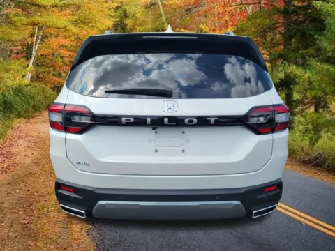 More photos of 2026 Honda Pilot EX-L at Lia Honda Albany, NY