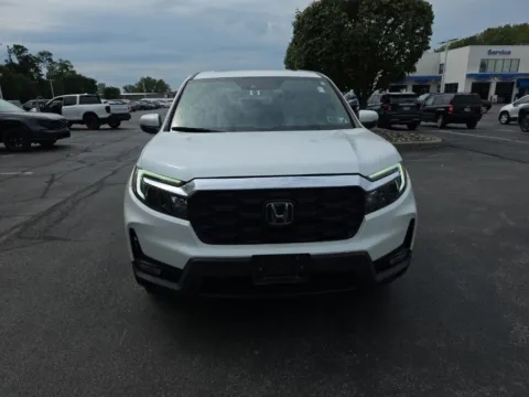 Photos of 2023 Honda Passport EX-L for sale in Albany, NY at Lia Honda Albany