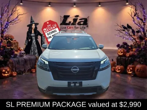 Photos of 2023 Nissan Pathfinder SL for sale in Albany, NY at Lia Honda Albany