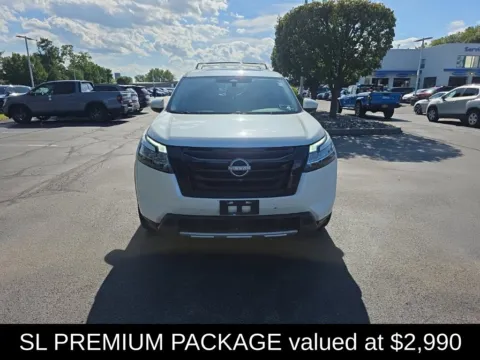 Photos of 2023 Nissan Pathfinder SL for sale in Albany, NY at Lia Honda Albany