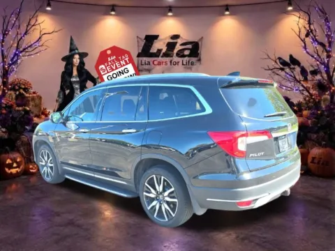 More photos of 2021 Honda Pilot Touring at Lia Honda Albany, NY