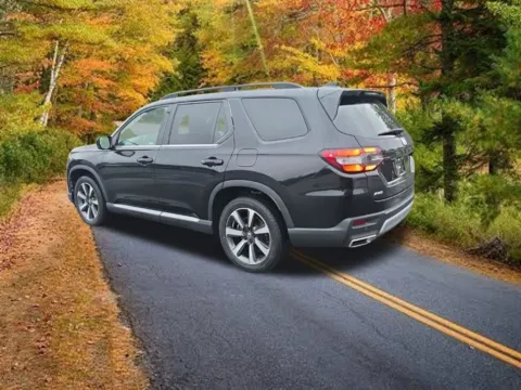 More photos of 2025 Honda Pilot Elite at Lia Honda Albany, NY